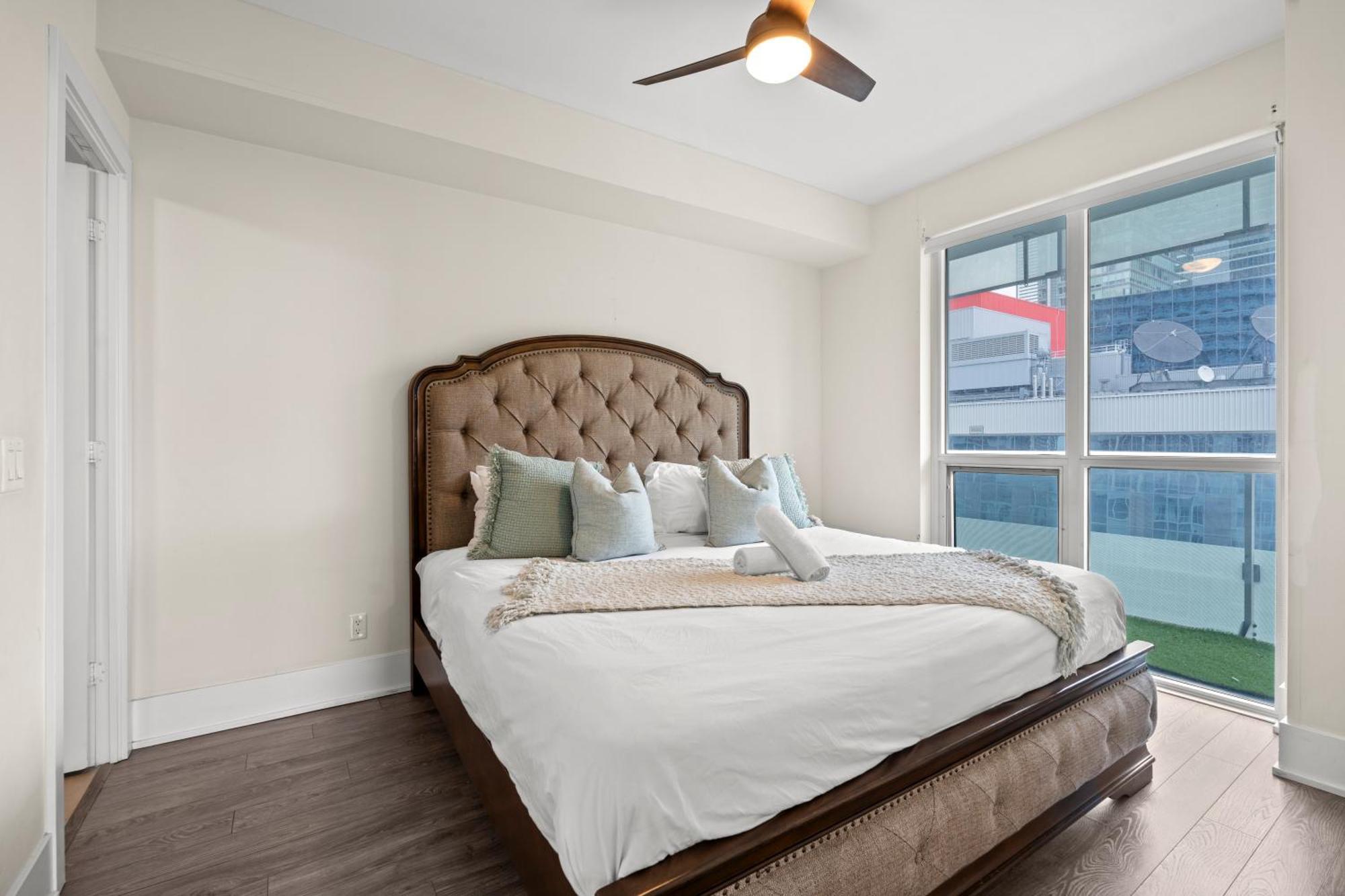 Globalstay Modern Downtown Apartment Toronto Ngoại thất bức ảnh